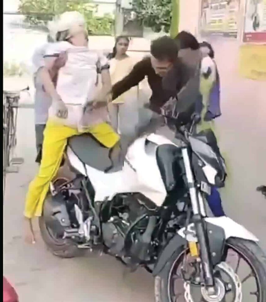 இதுதான் பாஜக ஆளும் மாநிலத்தின் அவலம்! ஆசிரியர் விடையளிக்கிறார், ஞாயிறு மலர்