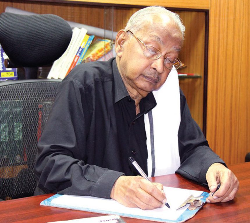 ஆசிரியர் விடையளிக்கிறார், ஞாயிறு மலர்