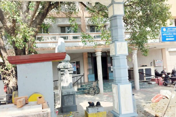 ஆவடி பொது மருத்துவ மனையில் ஆக்கிரமிப்பு கோயில் தமிழ்நாடு