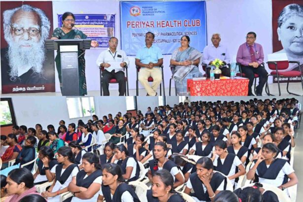 பெரியார் மருந்தியல் கல்லூரி
