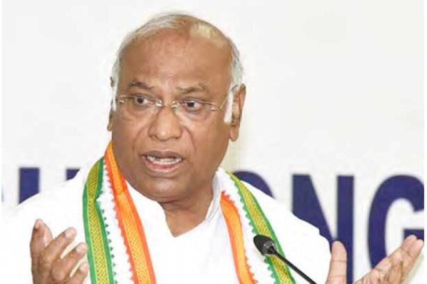 காங்கிரஸ் தலைவர் கார்கே குற்றச்சாட்டு