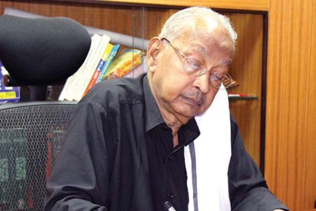 ஆசிரியர் விடையளிக்கிறார், கழகம்