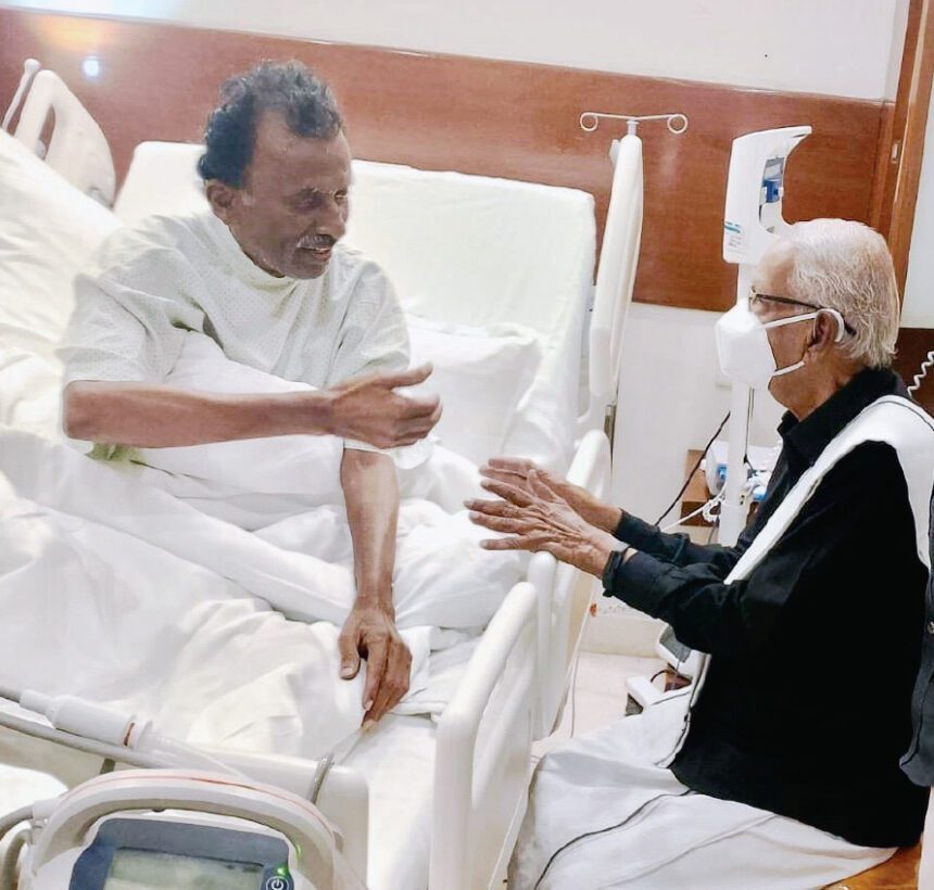 சைதை துரைசாமியின் உடல் நலம் விசாரித்தார் தமிழர் தலைவர் தமிழ்நாடு, திராவிடர் கழகம்