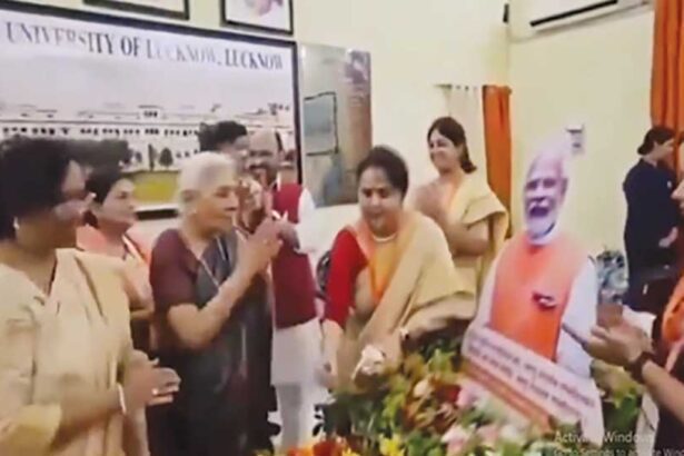 மோடி ஸ்வரத்ஹோம் ஸ்வாஹா ஞாயிறு மலர்