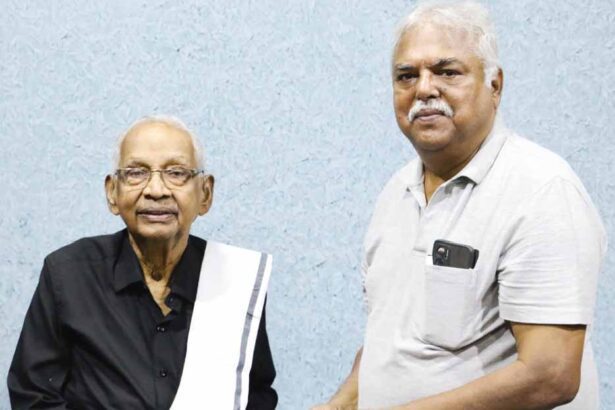‘பெரியார் உலக’த்திற்கு ரூ.10,000 நன்கொடை நன்கொடை
