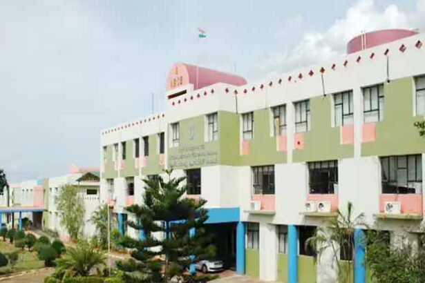 வாழை ஆராய்ச்சி மய்யத்திற்கு (பயிற்சிப்) பணியாளர்கள் தேவை இளைஞர் அரங்கம்