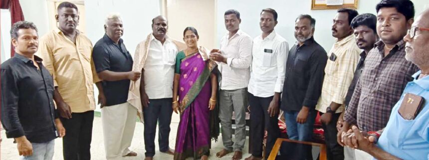 தந்தை பெரியார் ஆளுயர வெண்கல சிலையை பேருந்து நிலையம் அருகே வைக்க தீர்மானம் திராவிடர் கழகம்