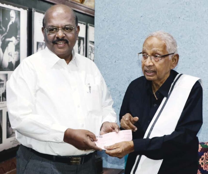 பெரியார் உலகம் நிதி நன்கொடை