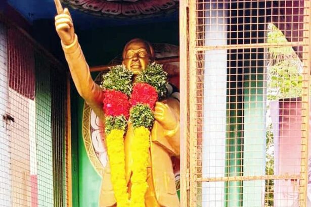 அம்பேத்கர் சிலை