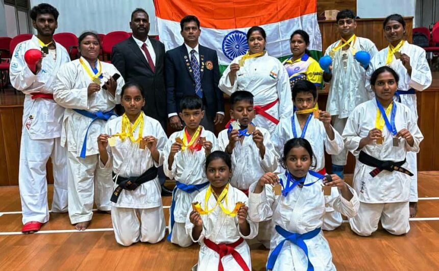கராத்தே போட்டி பெரியார் கல்வி நிறுவனங்கள்