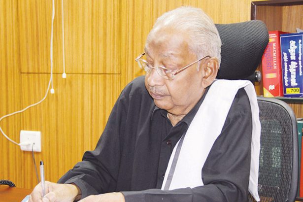 ஆசிரியர் அறிக்கை