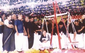 கட்டுரை, ஞாயிறு மலர்