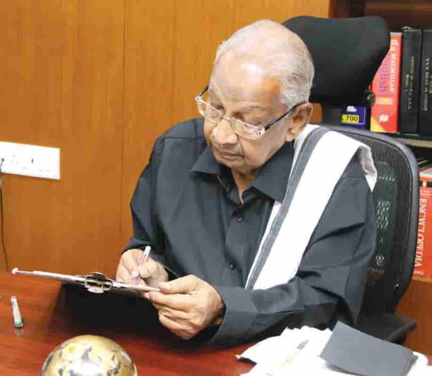 ஆசிரியர் அறிக்கை