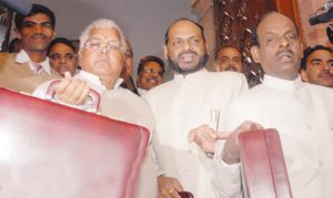 ஆசிரியர் விடையளிக்கிறார், ஞாயிறு மலர்