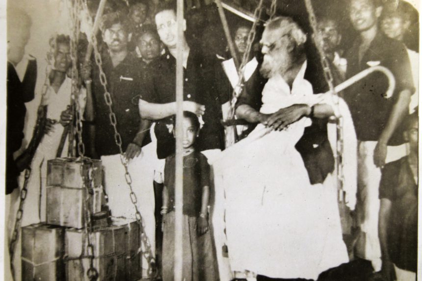 கட்டுரை, ஞாயிறு மலர்