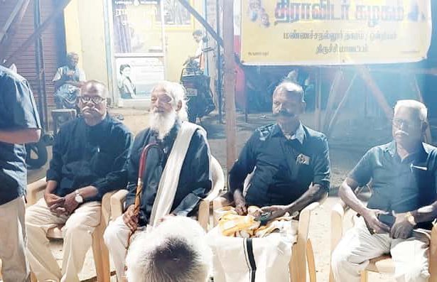 கழகக் களத்தில்