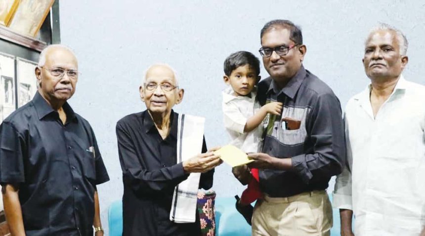 அ. அறிவழகனின் இரண்டாம் ஆண்டு பிறந்த நாளையொட்டி தமிழர் தலைவரை சந்தித்து வாழ்த்து பெற்றனர் திராவிடர் கழகம்