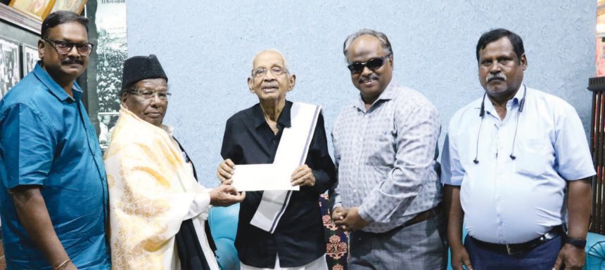 கருநாடக மாநிலத் தோழர்கள் தமிழர் தலைவருடன் சந்திப்பு நன்கொடை