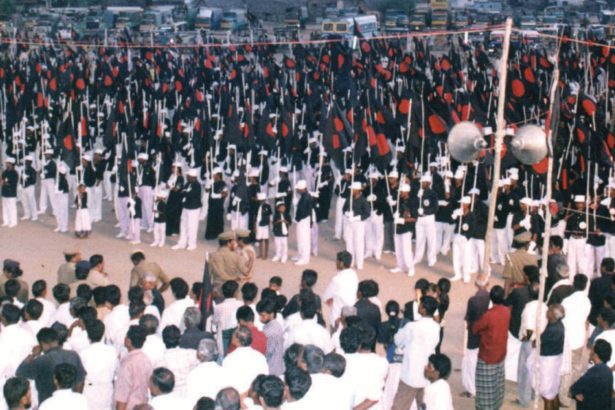அழைக்கிறது