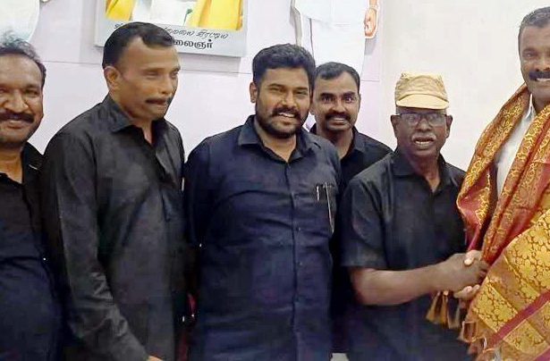 த.வீரன் தலைமையில்