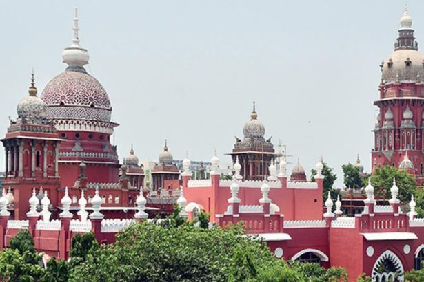 அடிப்படை உரிமை மீறல்