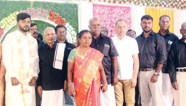 கி. சுமித்ரா–ம. தினேஷ்குமார்