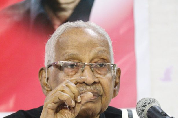 கழகத் தலைவர் பாடம் நடத்தினார்