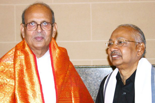 பாராட்டுகிறார்