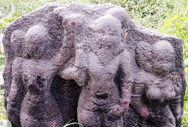 சதிக்கல் சிற்பம்