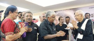 விழுப்புரம், உளுந்தூர்பேட்டையில் ‘பெரியார் உலக’த்திற்குத் தமிழர் தலைவரிடம் நன்கொடை வழங்கினர் (16.12.2025) நன்கொடை