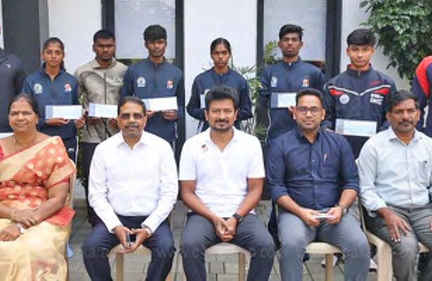 உத­ய­நிதி ஸ்டாலின்