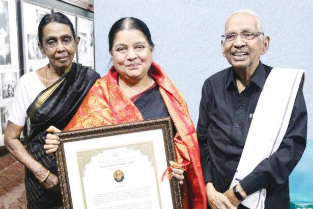 தந்தை பெரியார் விருதை