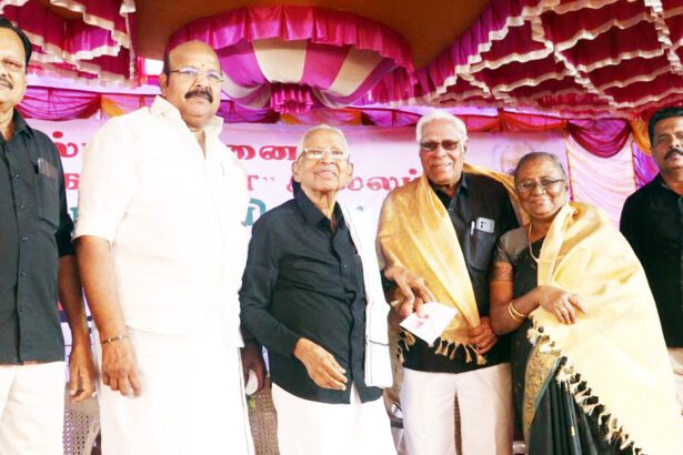 வாழ்த்துத் தெரிவித்தார்