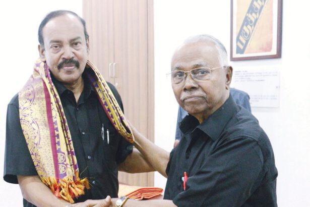 கலி.பூங்குன்றன்