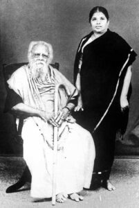 கட்டுரை, ஞாயிறு மலர்