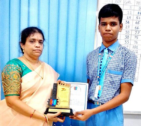 மாணவர் சாதனை