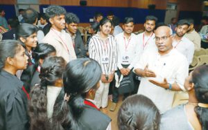 ஆசிரியர் உரை