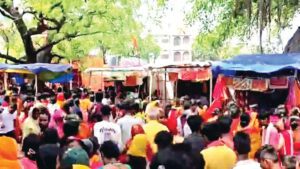 ஆசிரியர் விடையளிக்கிறார், ஞாயிறு மலர்