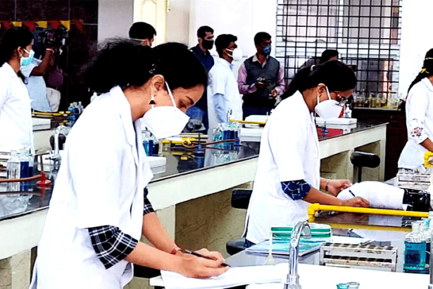 மருத்துவ சேர்க்கை