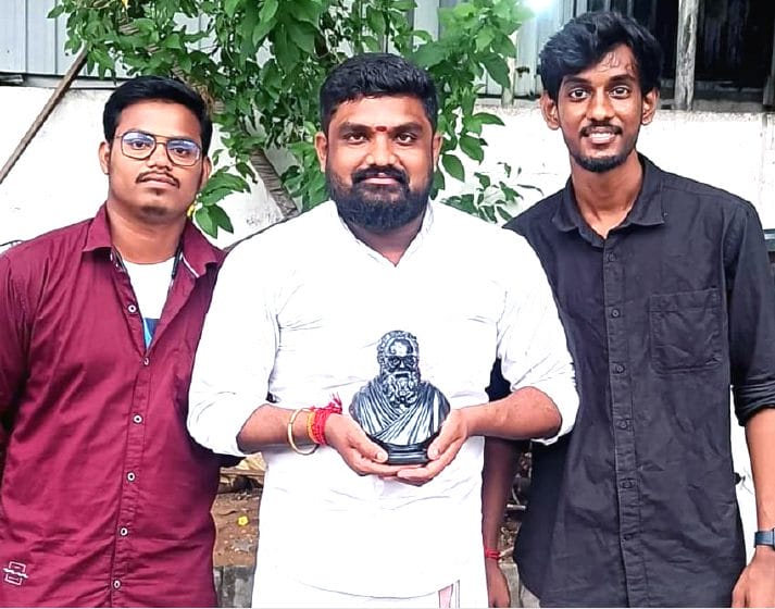 ஞாயிறு மலர்