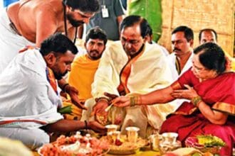 ஆசிரியர் விடையளிக்கிறார், ஞாயிறு மலர்