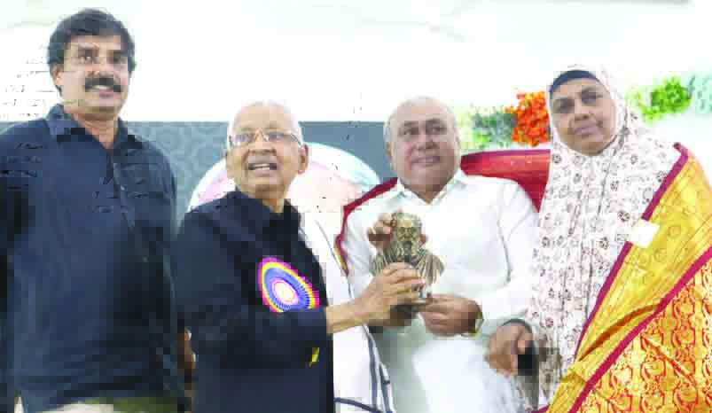 ஆசிரியர் உரை