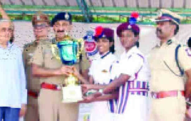 காவல்துறை