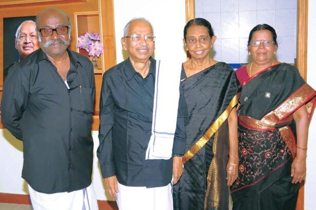 ஞாயிறு மலர்