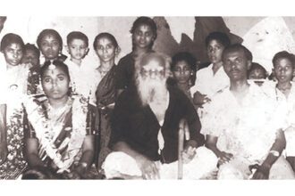 ஆசிரியர் விடையளிக்கிறார், ஞாயிறு மலர்