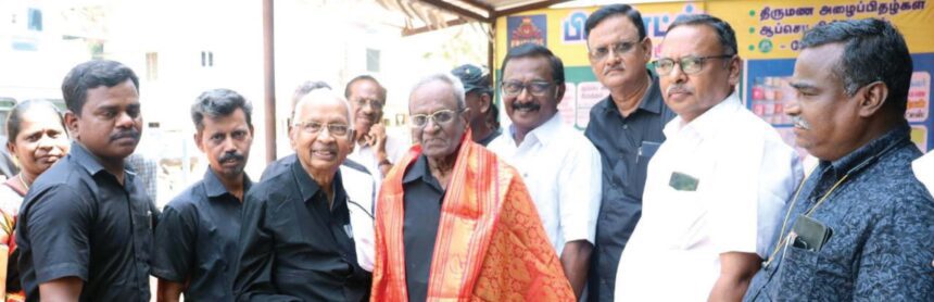 முதுபெரும் பெரியார் பெருந்தொண்டர் நீடாமங்கலம் சிவஞானம் (வயது 94) அவர்களுக்கு தமிழர் தலைவர் ஆசிரியர் அவர்கள் பயனாடை அணிவித்து வாழ்த்து திராவிடர் கழகம்