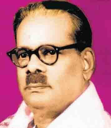 புரட்சிக் கவிஞர் பாரதிதாசன் பிறந்த நாள் அவரின் சிலைக்கு மாலை அணிவிப்பு திராவிடர் கழகம்
