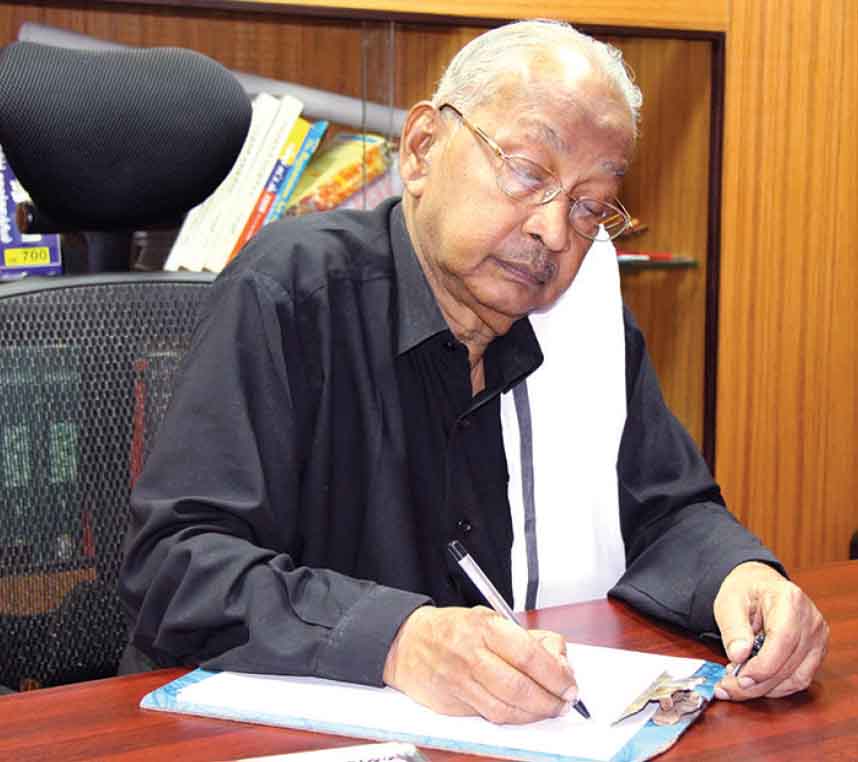 ஆசிரியர் விடையளிக்கிறார்