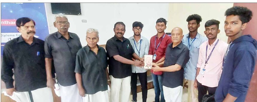 கல்லூரி மாணவர்களிடம் பகுத்தறிவு விழிப்புணர்வு பரப்புரை திராவிடர் கழகம்