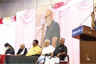 கனிமொழி